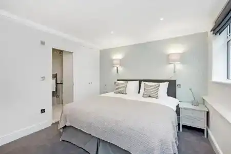 Queensgate Court - 86