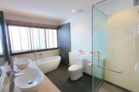 Naiharn Beach Villa - 32