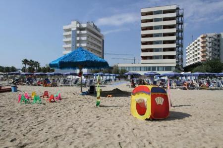 Promenade - 12