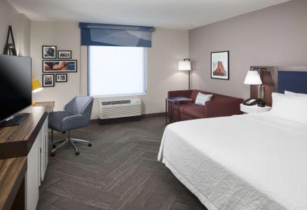 Hampton Inn & Suites Phoenix Downtown - 2