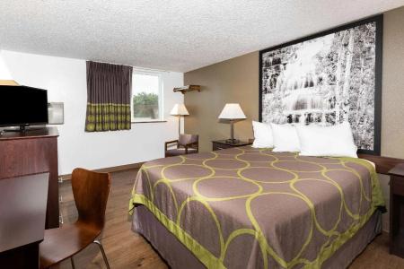 Super 8 by Wyndham/Brooks Street - 28