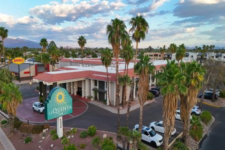 La Quinta Inn by Wyndham Tucson East - 14