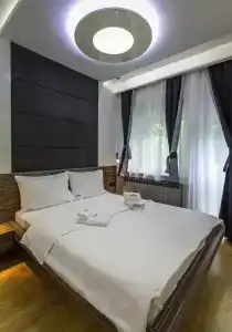 Central Park Residence - 28