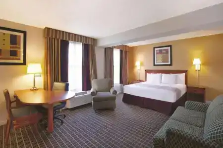 La Quinta Inn by Wyndham Orlando International Drive North - 21