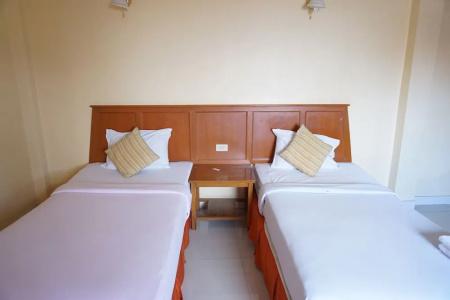 Sri Chumphon - 28