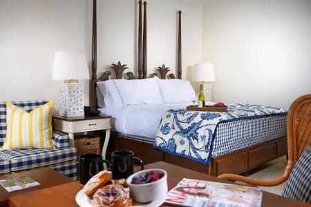 Inn at Pelican Bay - 61