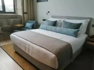 Neya Porto - 75