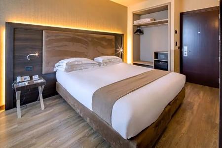 Best Western Plus Farnese - 58