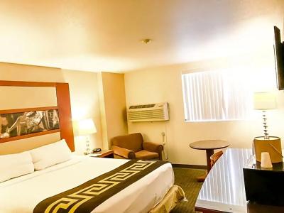 Sunrise Inn - 78