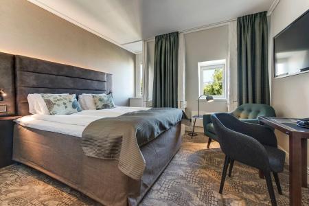Clarion Collection Victoria - 3