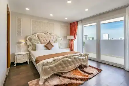 Emerald Central - 109