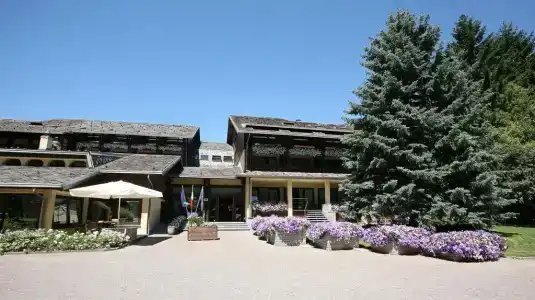 Palace Wellness & Beauty - 0