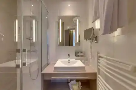 Best Western Hôtel d'Arc - 38