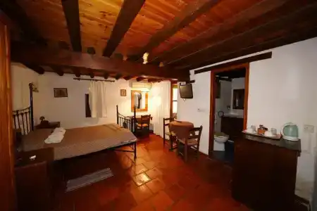 Linos Inn - 38