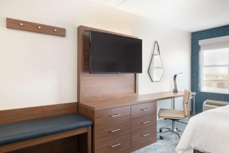 Holiday Inn Express & Suites Boston -, an IHG - 24