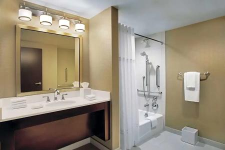 Hilton Chicago - 85