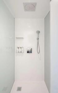Yotel Edinburgh - 46