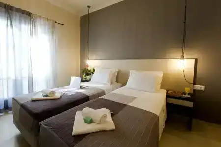 Loc Hospitality Urban Suites - 12