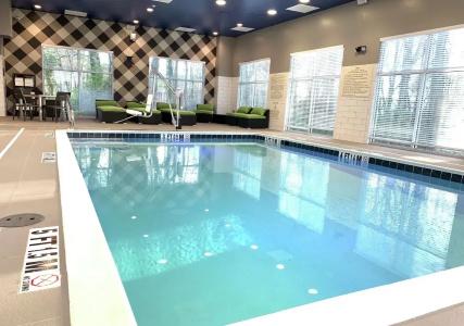 Hampton Inn & Suites West - 14