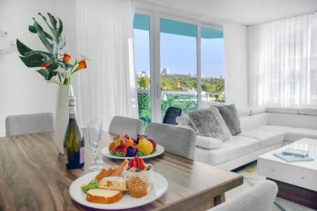 Seacoast Suites on Miami Beach - 323