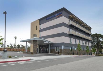 Fairfield Inn & Suites by Marriott - 0