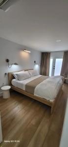 Green Island Inn - 109