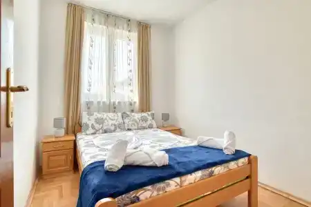 Elena - 281