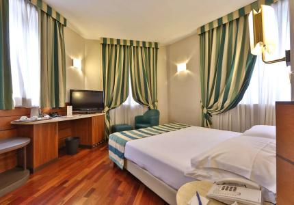 Mirage Sure Hotel Collection by Best Western - 14