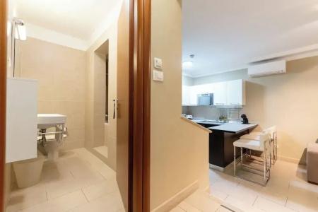 The Residence - 185