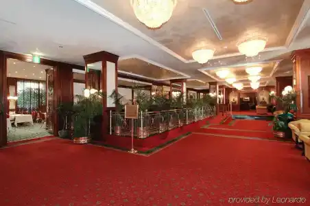 Royal Carlton - 2