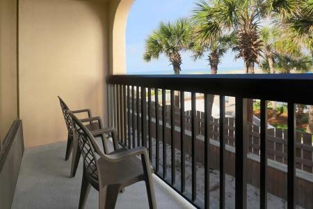 Hampton Inn - 124