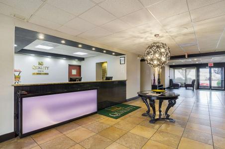 Quality Inn West End - 1