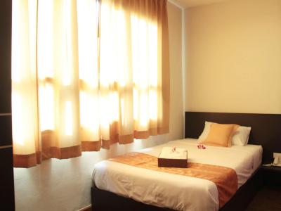 Khaosan Park Resort - 2