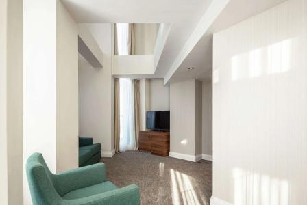 Hilton Garden Inn Bucharest - 4