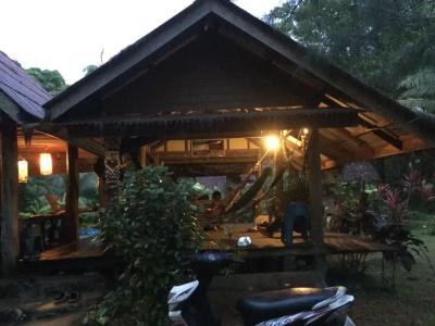 Namtok Bungalows - 0