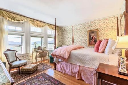 Wilburton Inn - 99