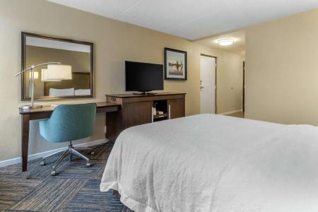 Hampton Inn Downtown - 36
