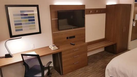 Holiday Inn Express and Suites, an IHG - 81
