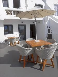 Chic Santorini - 43