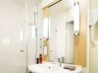 ibis Versailles Château - 20