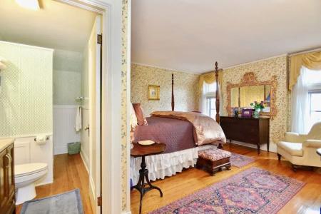 Wilburton Inn - 138