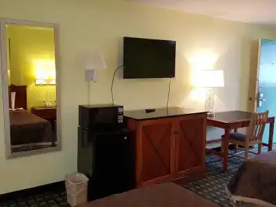 American Inn - 3