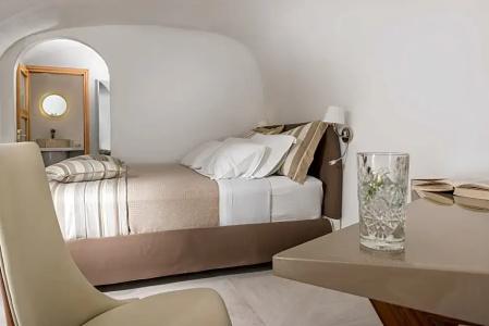 Elite Luxury Suites - 90