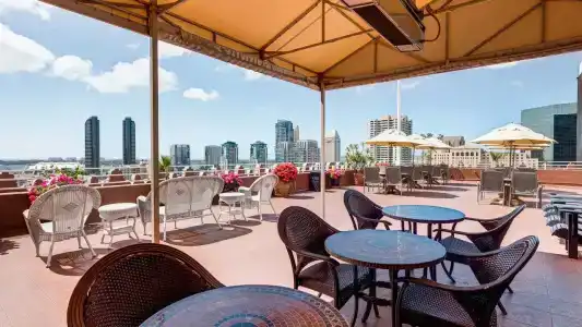 Gaslamp Plaza Suites - 15
