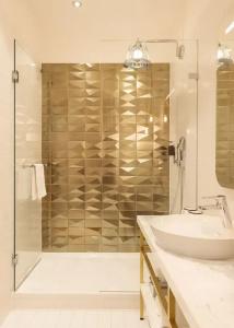 Schani Salon - 14