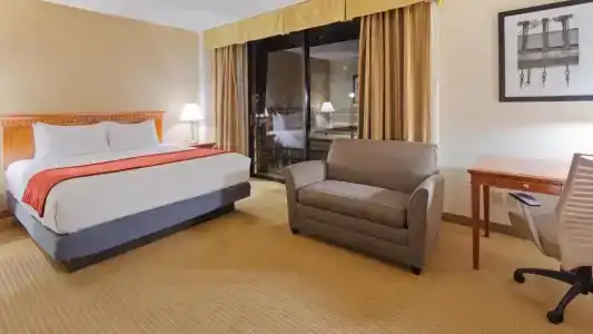 Best Western Plus Bayside Inn - 58