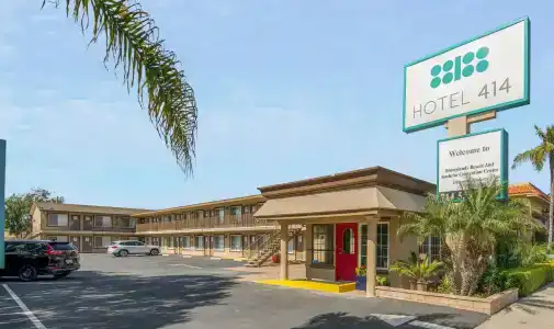 414 Anaheim - 20