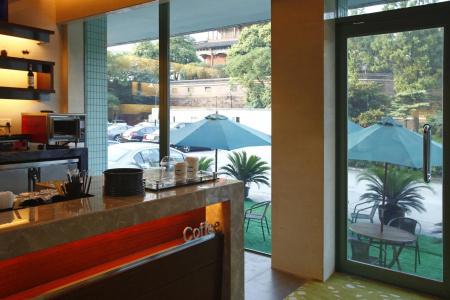 Holiday Inn Wuhan Riverside, An Ihg - 7
