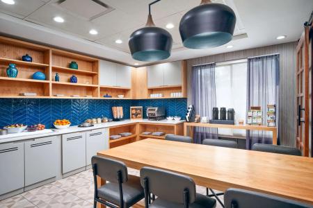 Hyatt Place - 23