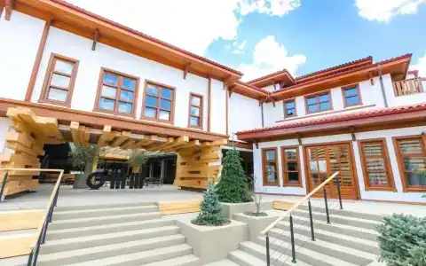 Omm Inn - 8